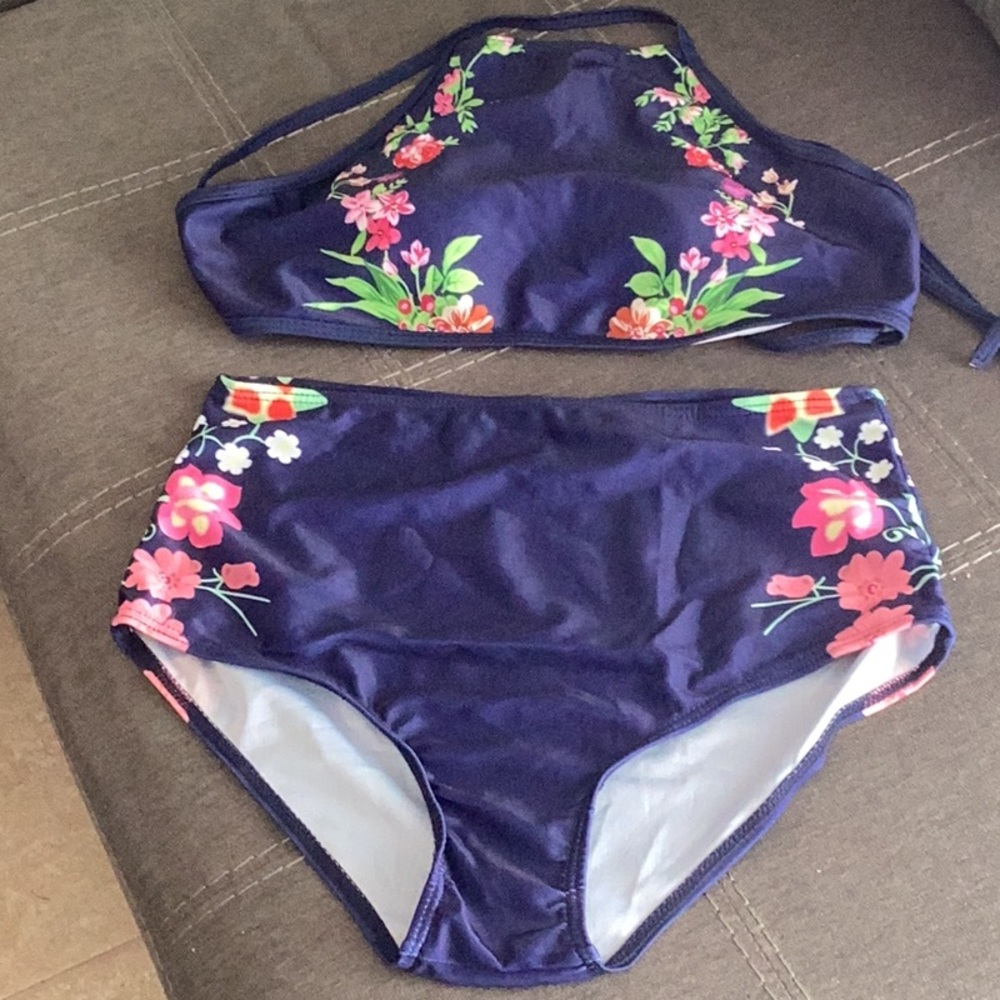 High waisted bikini